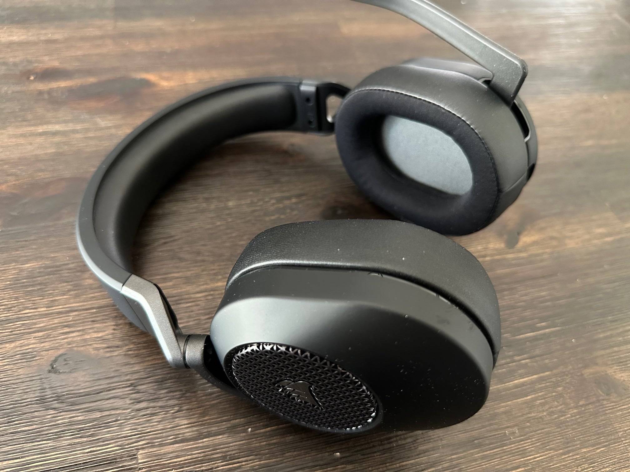 Corsair HS65 Wireless