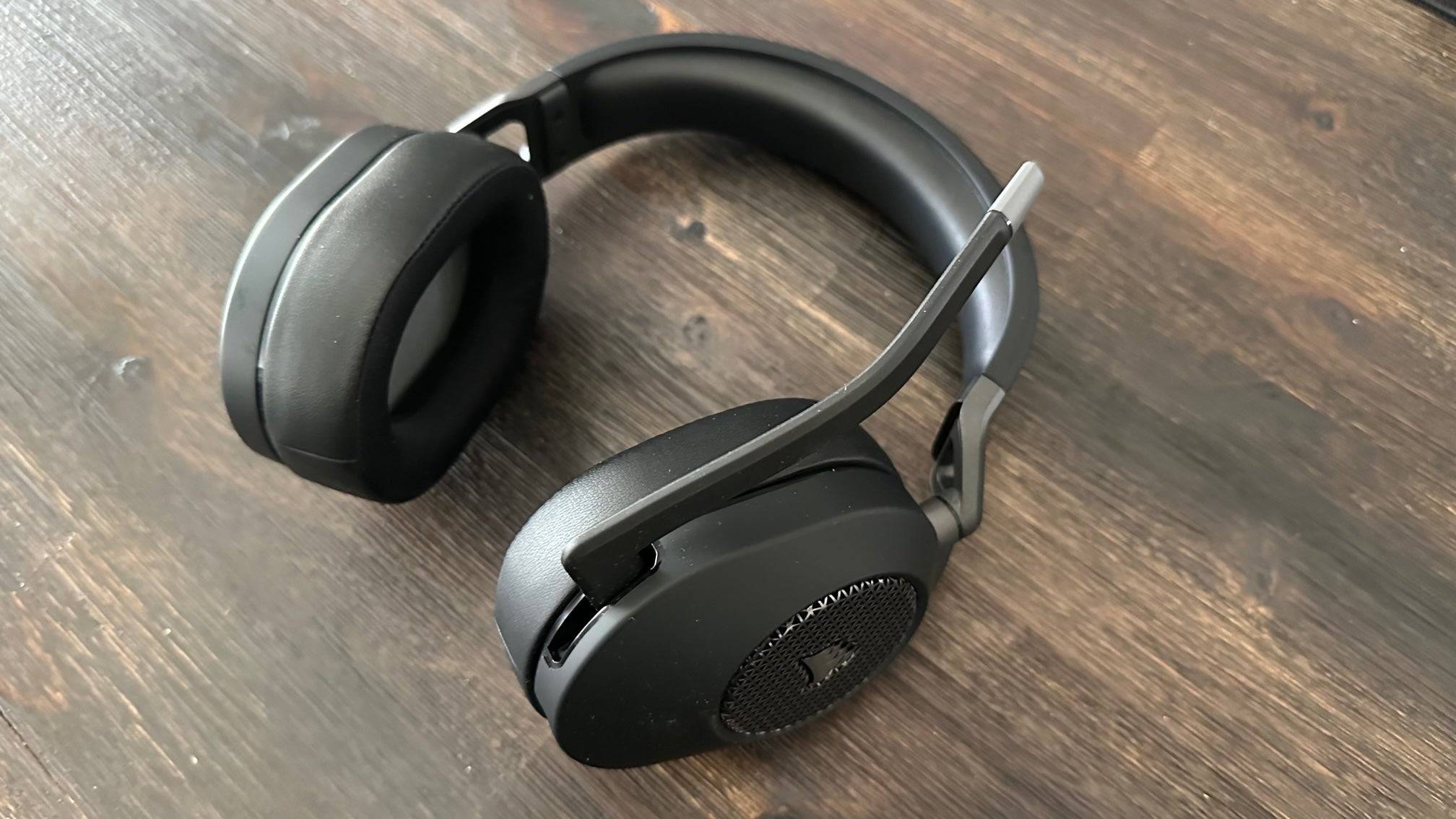 Corsair HS65 Wireless